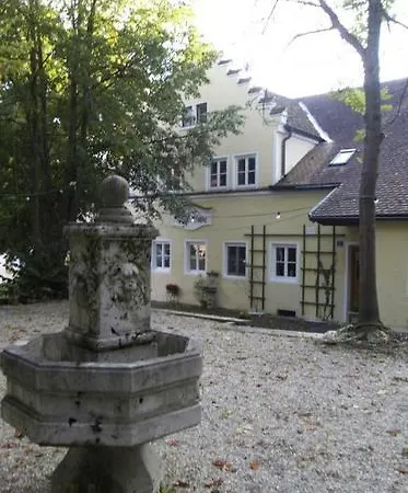 Schloss Tunzenberg 3*